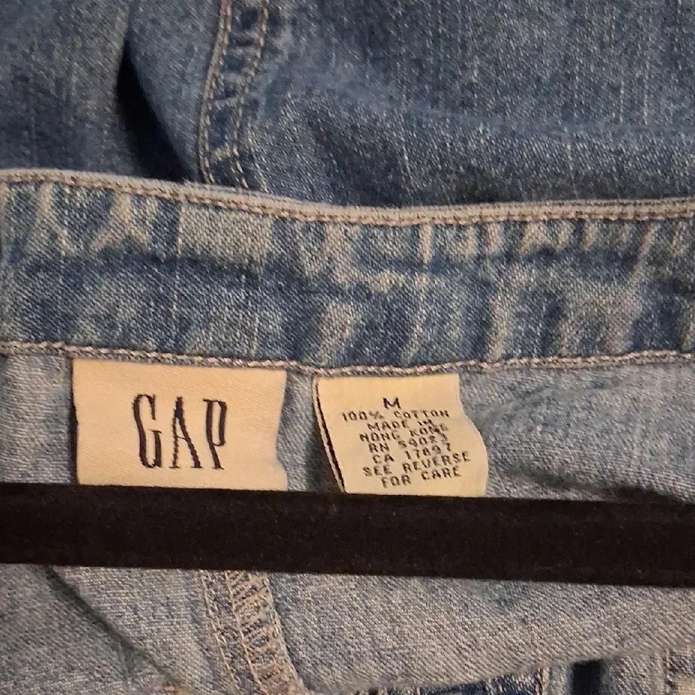 Vintage GAP Denim Blue Button-Down Shirt